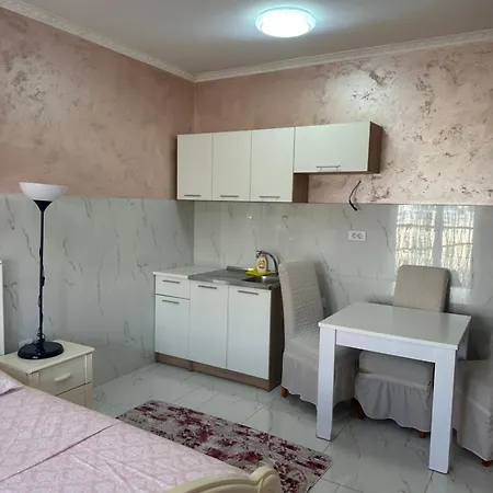 Rose بودغوريتْسا